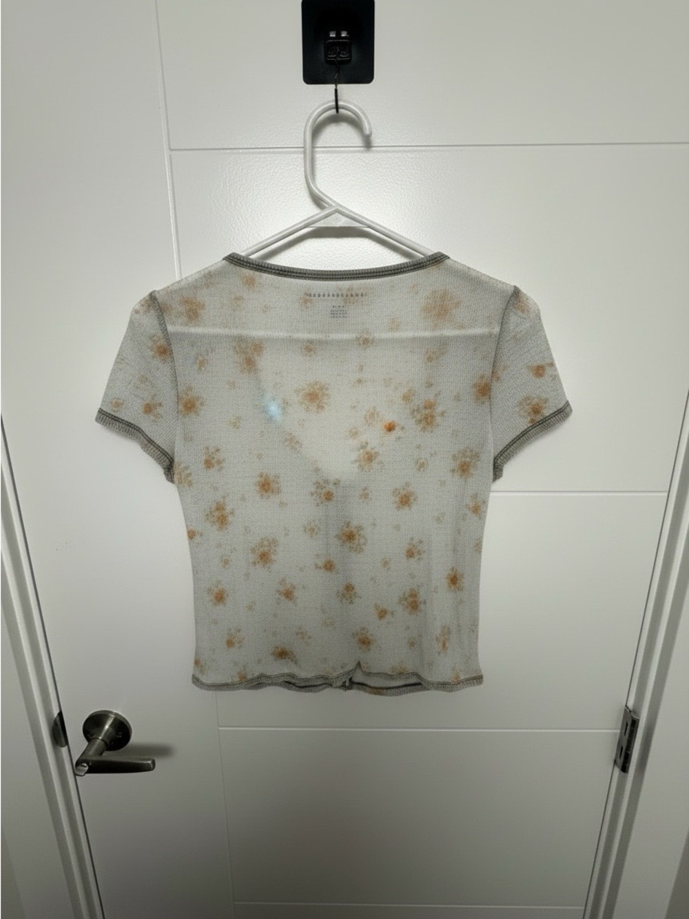 🌟MIX&MATCH: 4 for $25🌟 American Eagle Floral Waffle Knit Button Tee Size M - Picture 4 of 9
